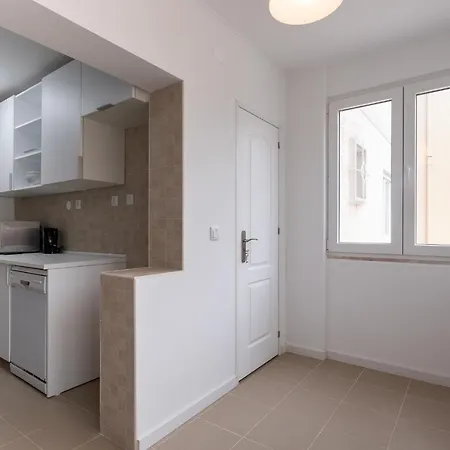 Av Sintra Mhouse Lease Cascais